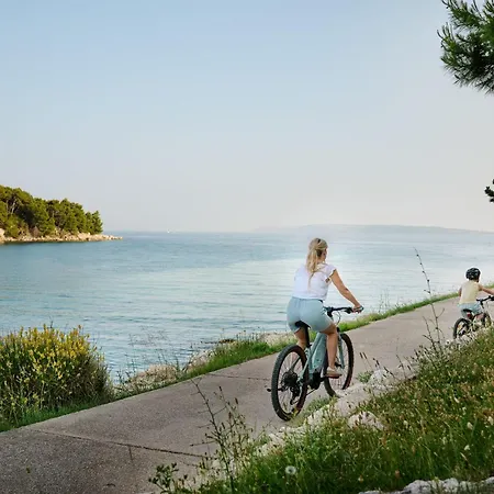 Arba Resort, Valamar Collection 4* راب