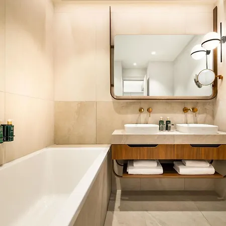 Szálloda Arba Resort, Valamar Collection Rab Town